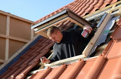 Pose de fenêtres de toit Velux à Steenwerck